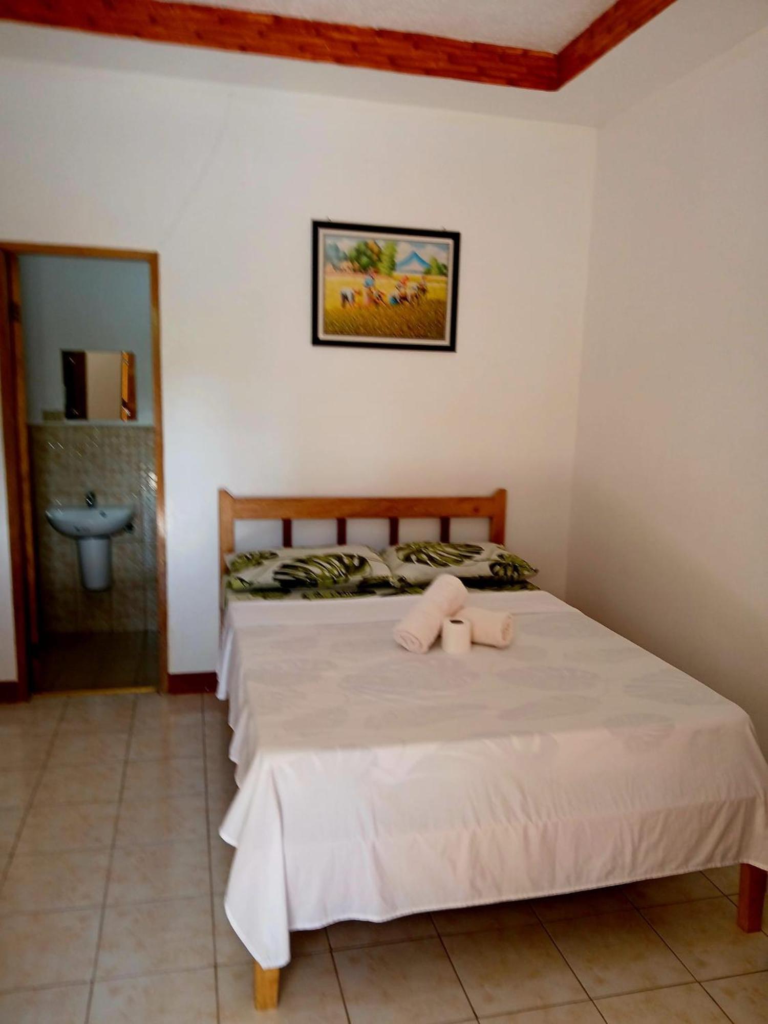 Hanna'S Place Rooms For Rent Solangon San Juan سيكويجور المظهر الخارجي الصورة